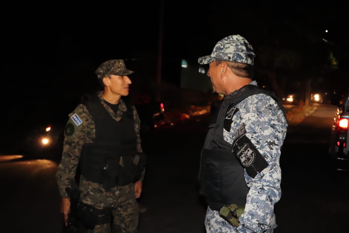 Ministro de la Defensa sale a la calle a patrullar junto a los soldados en el marco del #PlanControlTerritorial ministro-de-la-defensa-sale-a-la-calle-a-patrullar-junto-a-los-soldados-en-el-marco-del-plancontrolterritorial